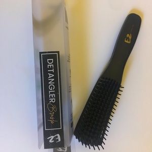 EZ detangle BRUSH For ALL hair types